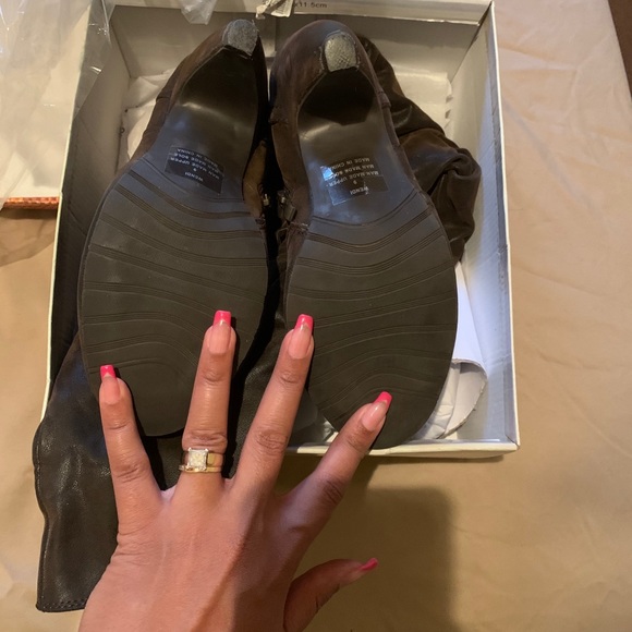 Women’s Boots 👢 - Picture 9 of 11